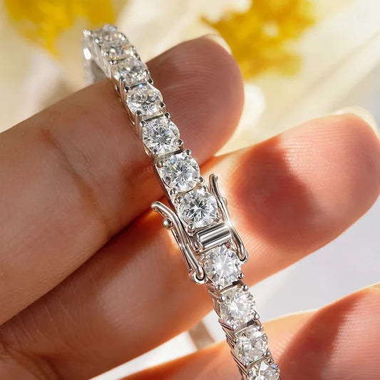 Elegant Gold Moissanite Bracelet