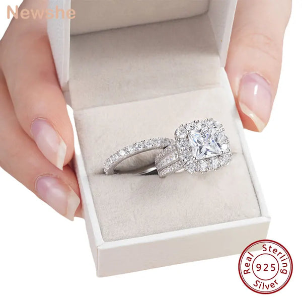Sparkling Moissanite Wedding Rings